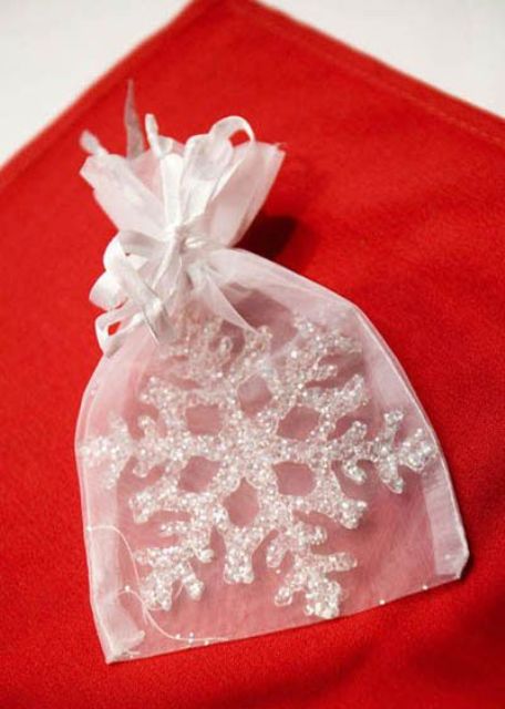 sparkling snowlake ornament for a winter wedding favor