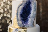 26 purple geode with a gilded edge is sure to attract everybody’s attention