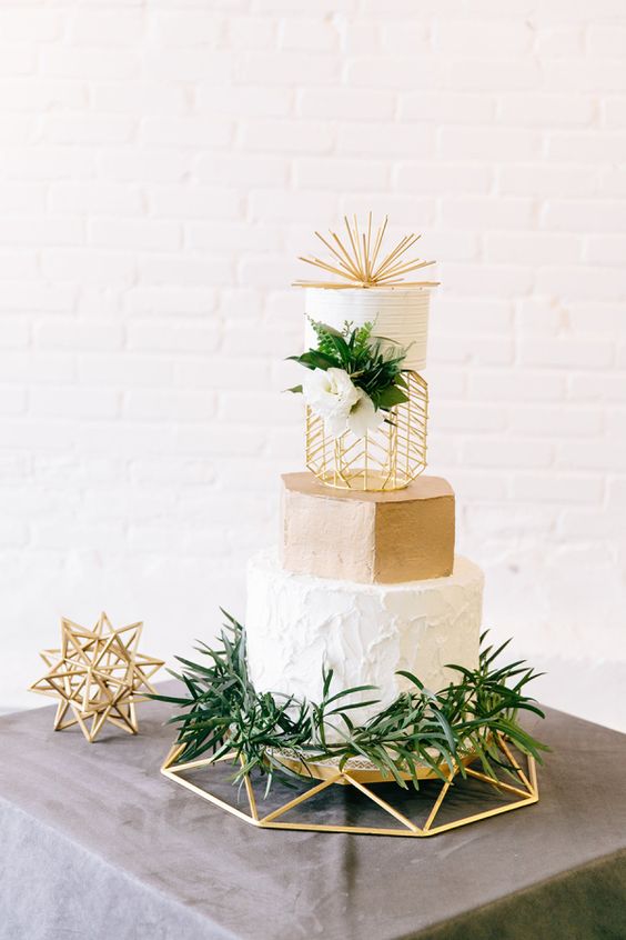 geo cake displays and stands in gold