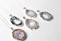 32 agate slice necklaces for bridesmaids and maybe the bride herself