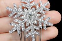 34 Swarovski crystal bridal snowflake hair comb