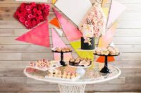 34 bold dessert table decor with floral parts