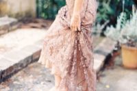 07 copper lace wedding dress is a cool way to stand out