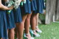 28 short navy dresses, mint shoes and bouquet wraps