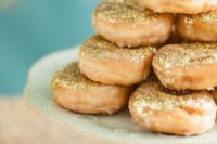 03 edible glitter donuts for desserts