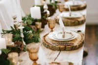 05 wood slices can become ideal placemats that correspond with an evergreen runner