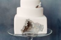 07 winter geode cake with grey and black rocks
