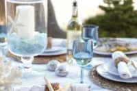 09 a seaside tablescape with jute placemats and napkin rings