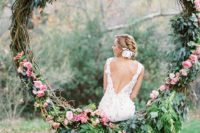 10 oversized greenery and flower wreath for garden weddings