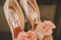 11 Badgley Mischka peach heels