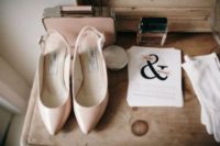 15 blush bridal accessories