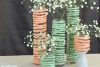 19 simple mint and peach centerpieces with baby’s breath