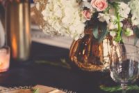 20 a navy table runner, blush roses and gold touches for a chic tablescape