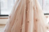25 blush wedding gown with flower lace appliques