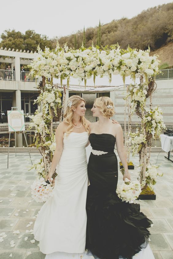 beautiful brides in black and white for a contrasting look