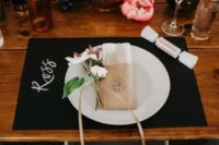 35 modern place setting with a chalkboard placemat