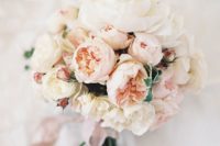 blush and ivory rose bouquet