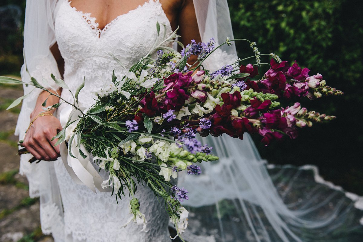 The bridal bouquet was a simple and messy one, of colorful flowers