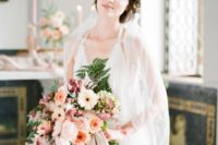 07 The bridal bouquet corresponded the chosen color combo of neutrals and pastels