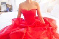18 stunning fiery red strapless wedding dress