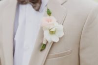 11 beige suit is an ideal choice for any spring groom