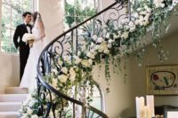 18 refined white flower decor for the staircase looks stunning