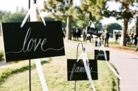 22 simple black and white signs for decor