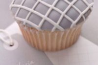 35 dove grey cupcake with a heart