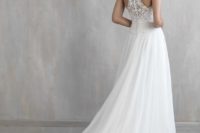 05 romantic wedding dress with a small train and a lace racerback