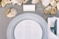 17 oysters and frosted glass chargers will perfectly highlight your wedding theme
