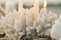 18 sculptural coral, candles and shells for a unique centerpiece