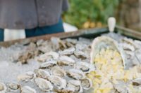 21 an idea of serving oysters for your guests