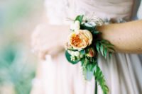 28 romantic peachy bridesmaid’s corsage