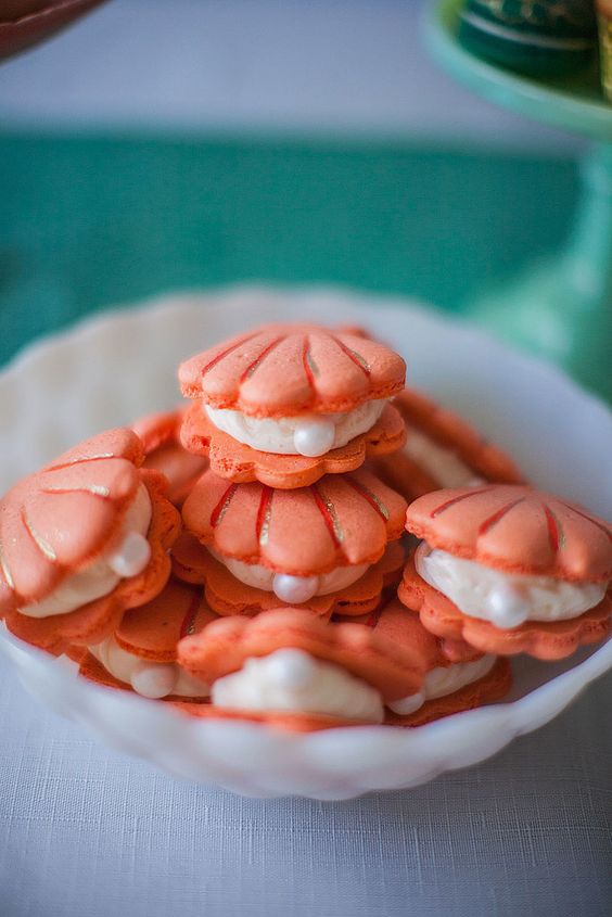 clams with pearls cookies for your wedding