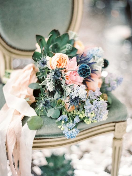 cute summer-inspired bouquet in blue and peach tones