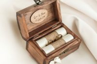 04 a rustic wooden box with burlap ring holders