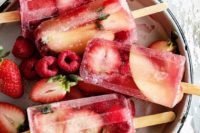 38 fresh strawberry popsicles are amazing to cool your guests