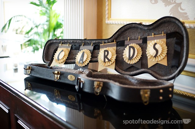 DIY guitar case wedding card box (via spotofteadesigns.com)