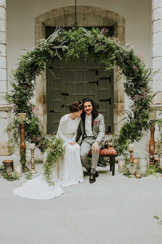 This modern wedding shoot was a moody one and inspired by dark romance and historical places