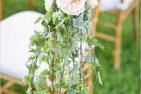 05 garden rose and ivy aisle decor looks very delicate and romantic