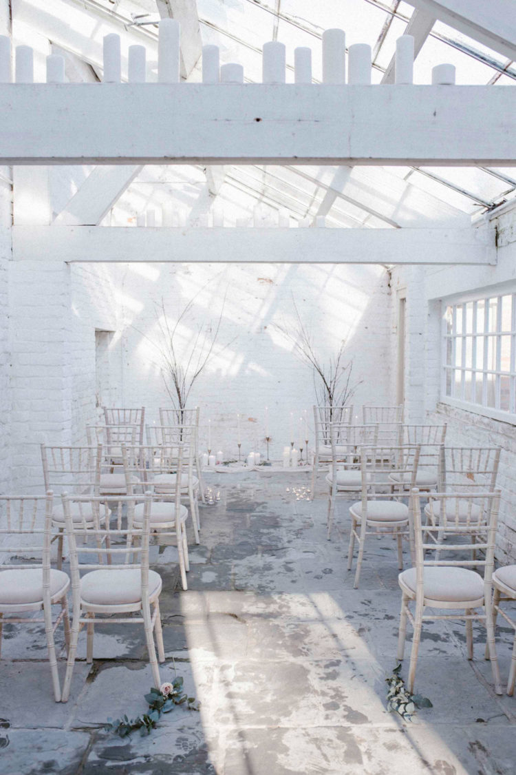 This space is a modern heaven in industrial style yet with sweet romantic touches