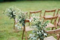 19 messy greenery wedding aisle decor is great for a hot day