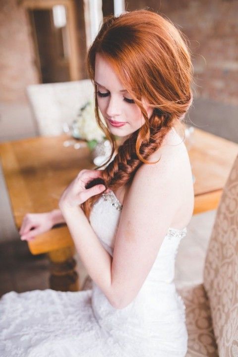 a simple braid looks perfect with no headpieces and hairpieces