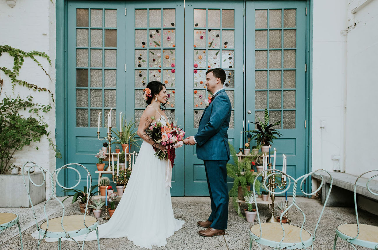 This beautiful and colorful wedding shoot was inspired by spanish culture and boho vibes