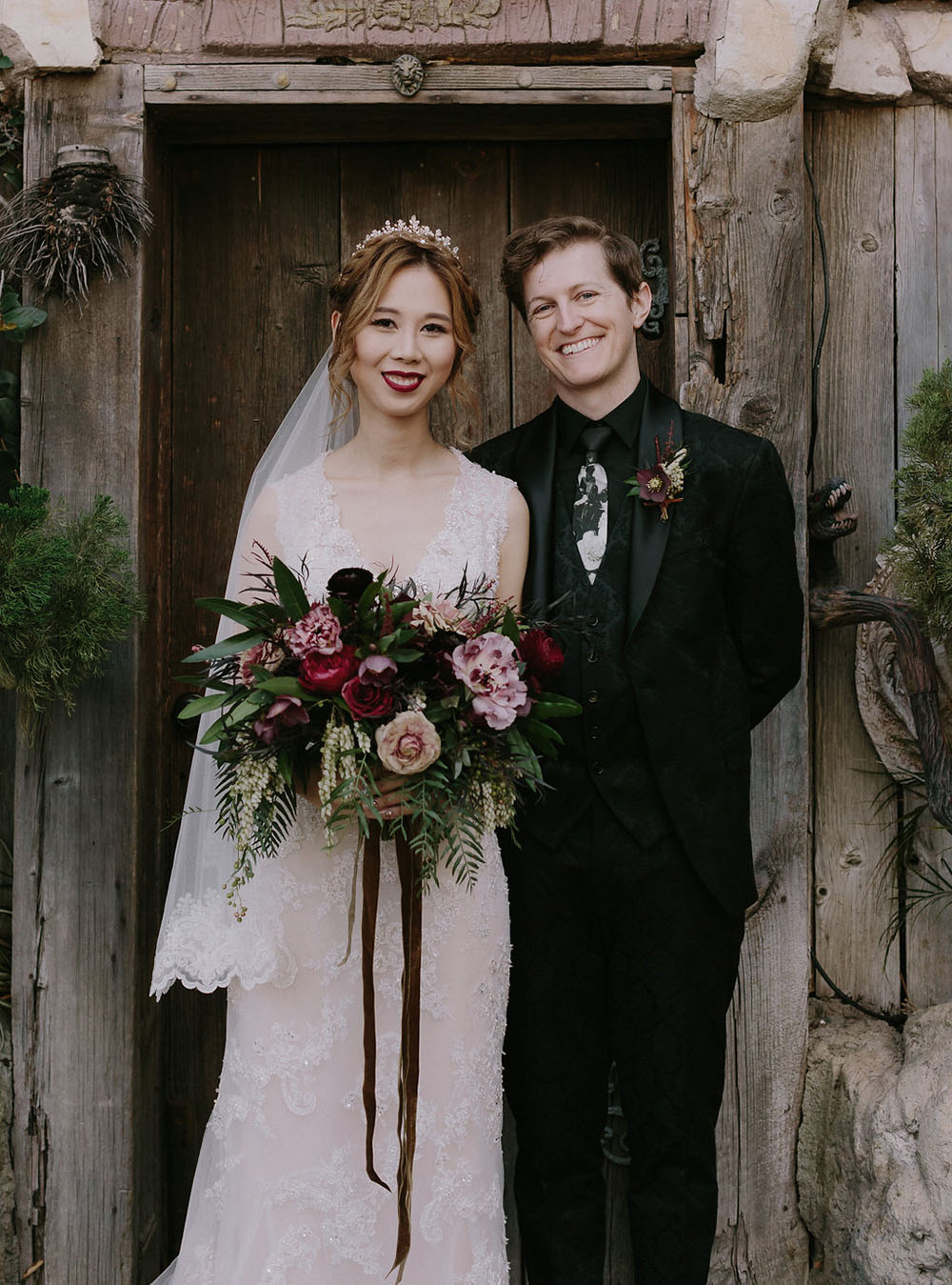 This couple is crazy about Harry Potter and they decided to choose it as the wedding theme