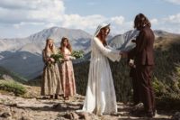 05 The ceremony took place high in the mountains to achieve that Highlands-inspired look