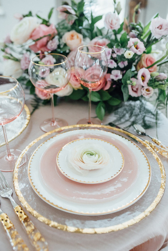 Look at these gorgeous pink shades and gold touches, they look ideal