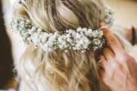 14 baby’s breath is a great choice because such blooms won’t wither