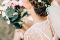 15 a simple, yet chic flower crown with small white blooms