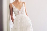24 lace applique V-neckline wedding dress with pockets